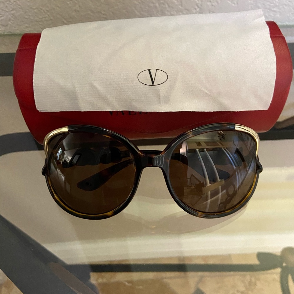 Valentino sunglasses